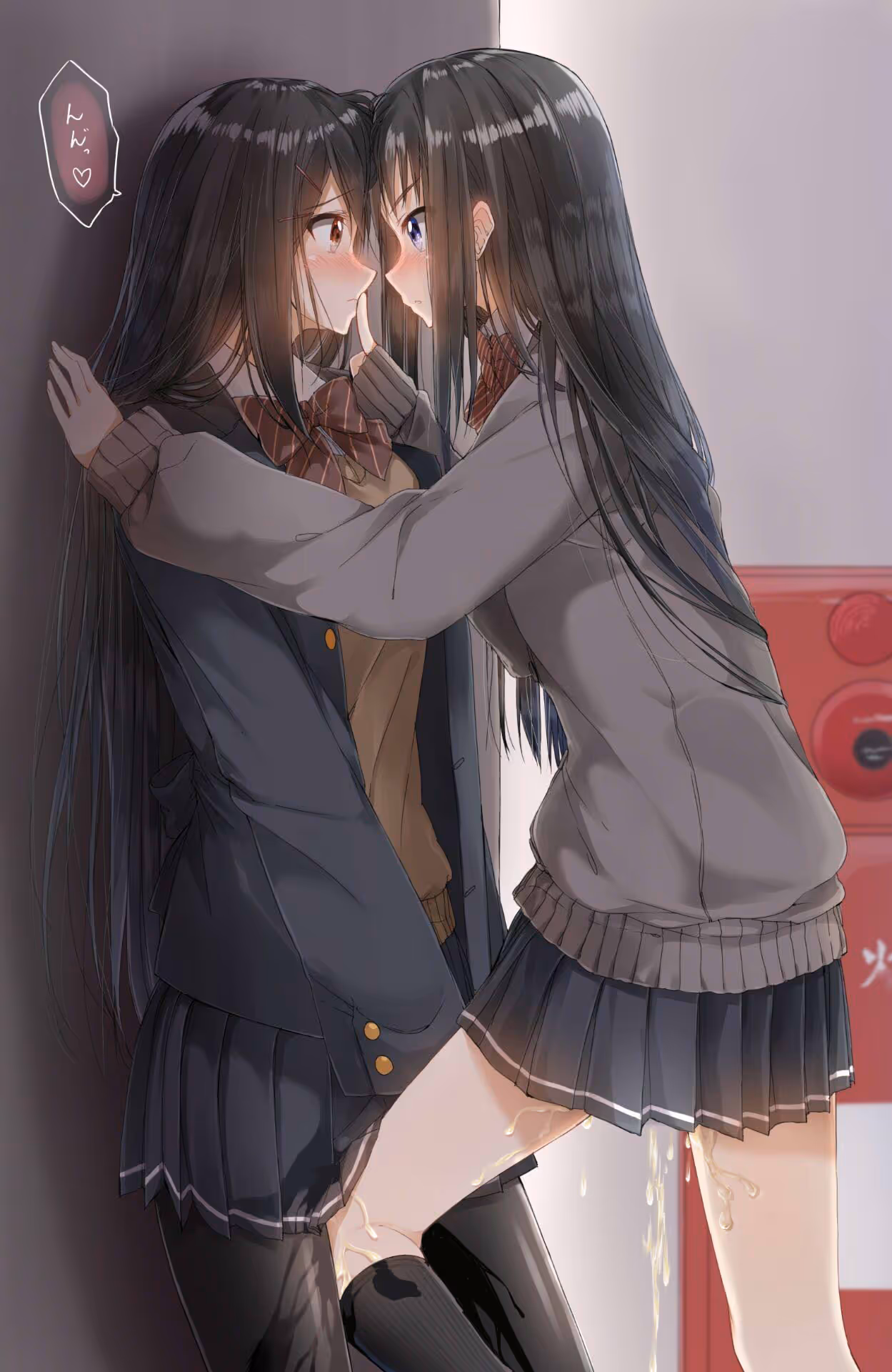 百合一起放尿最可爱了
