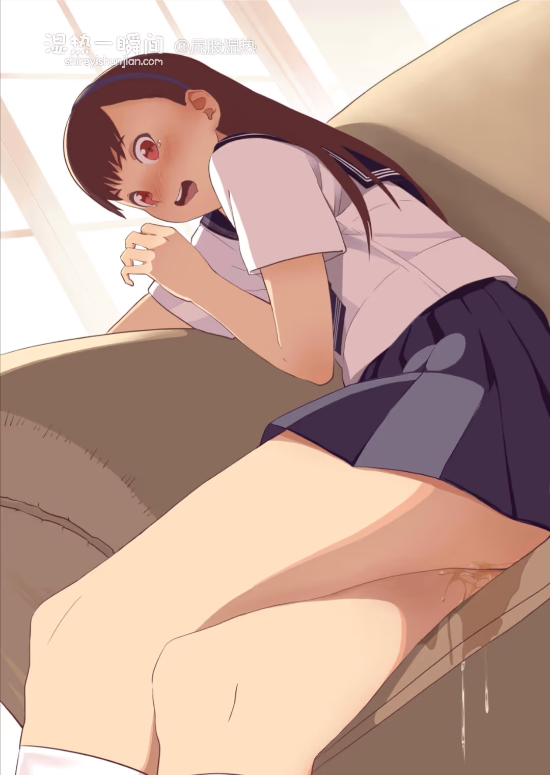 还是穿JK漏尿更有感觉鸭